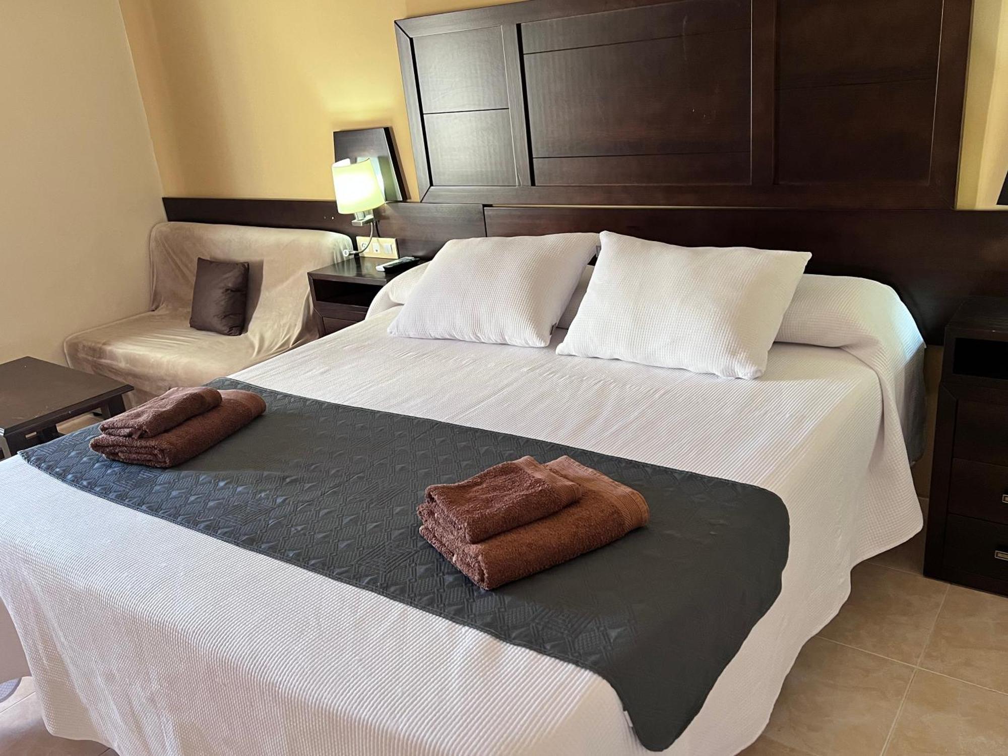 Hotel Don Juan Puente de Génave Eksteriør bilde