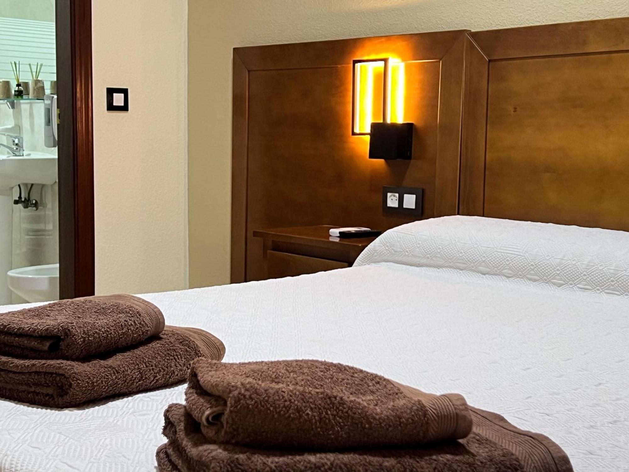 Hotel Don Juan Puente de Génave Eksteriør bilde